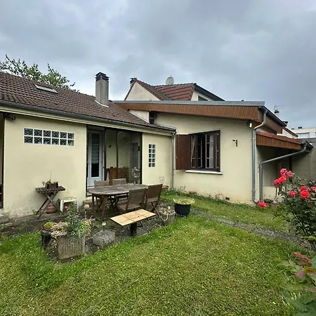 Villa Maison De Charme Avec Grand Jardin Près Paris Orly *