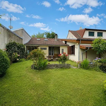 Maison De Charme Avec Grand Jardin Près Paris Orly